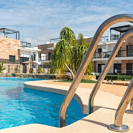 Blue Diamond Apartment *